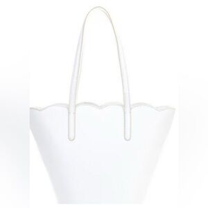 Brand new White Daisy scallop Antonio Melani bag